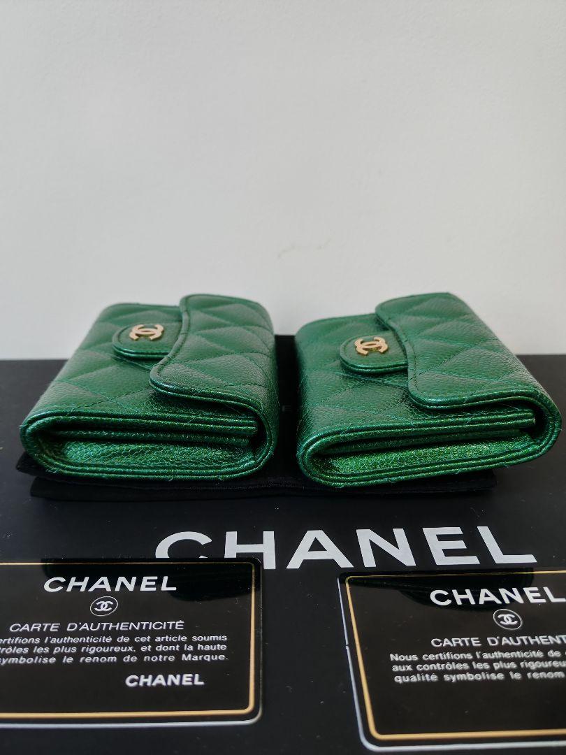 CHANEL 18S エメラルドグリーン メタリックキャビアスキン