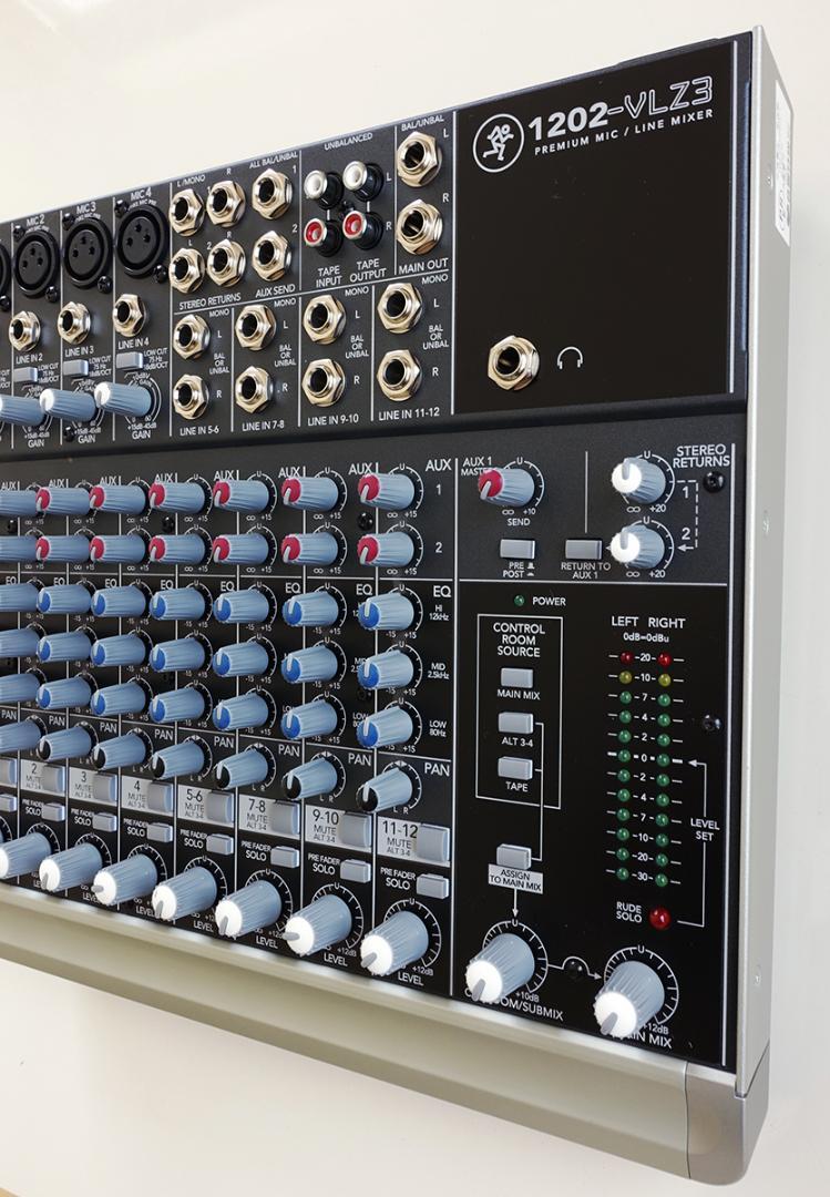 MACKIE マッキー 1202-VLZ3 アナログミキサー PA 中古美品 MACKIE 1202-VLZ3 アナログミキサー 配信機器・PA機器