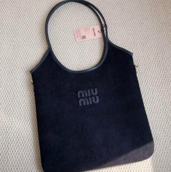 miu miu ミュウミュウ トートバッグ コーデュロイ ブラック