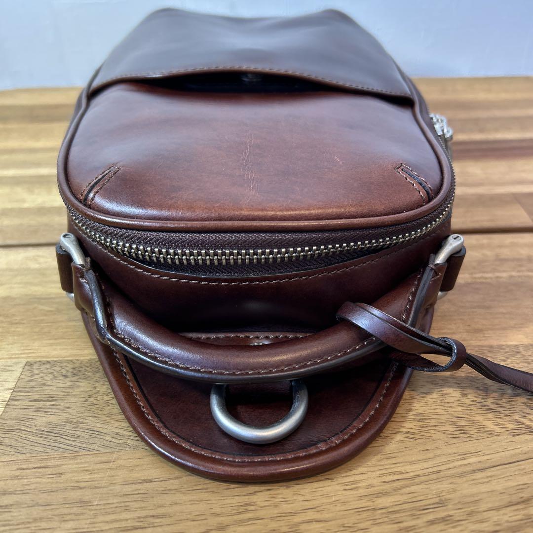 【美品】HERGOPOCH エルゴポック ボディバッグ　本革　レザー