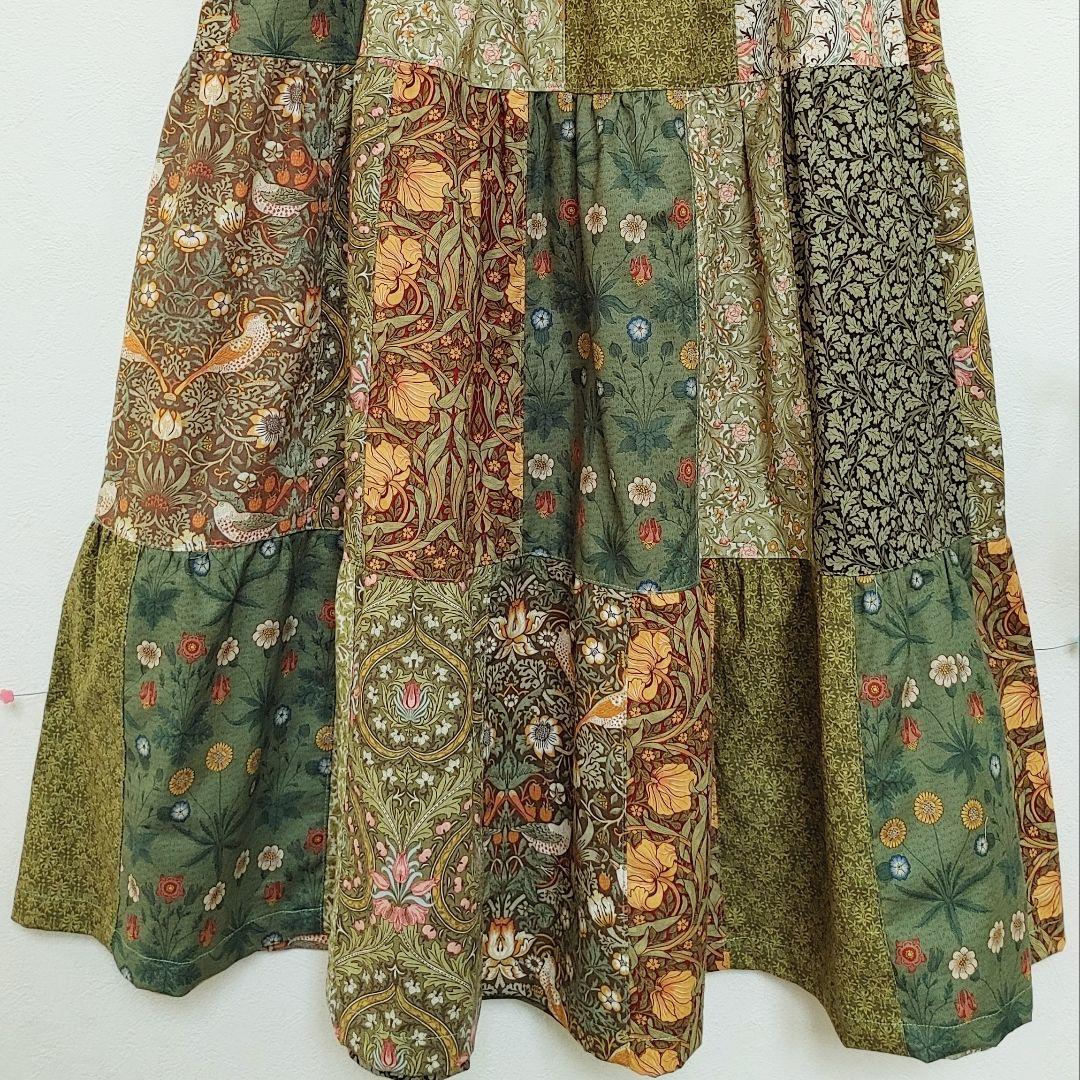 ハンドメイド〈ウィリアムモリス〉パッチワークティアード ハンドメイド〈ウィリアムモリス〉パッチワークティアード