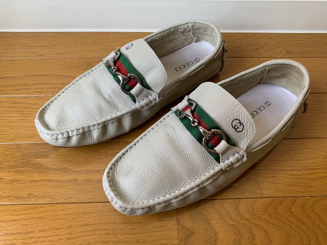 GUCCI メンズ | グレー レザー スリッポン