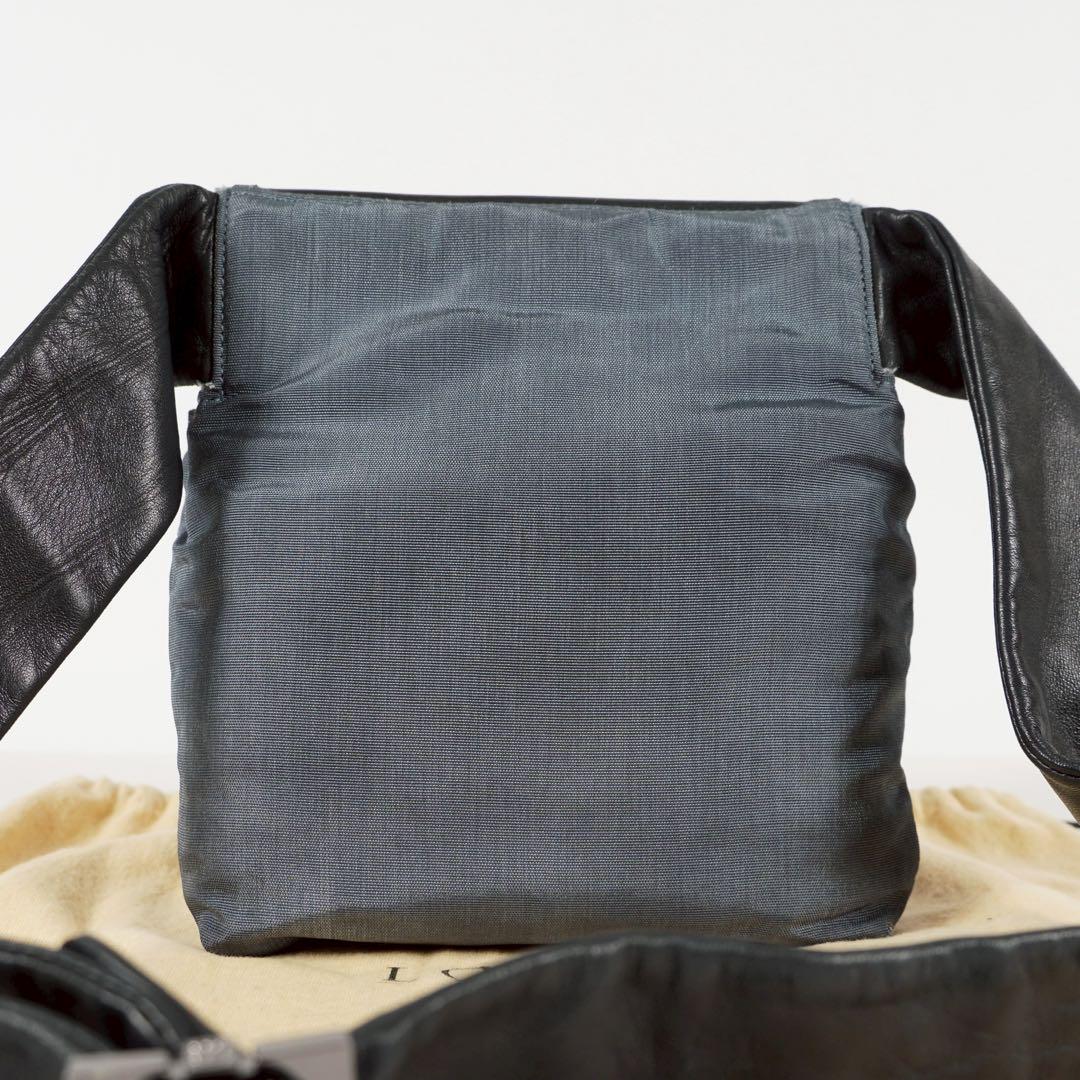 ロエベ キャンバス/レザー アイ ロエベ ショルダーバッグ LOEWE(ロエベ) 2WAYレザー×キャンバスショルダーバッグ 061847
