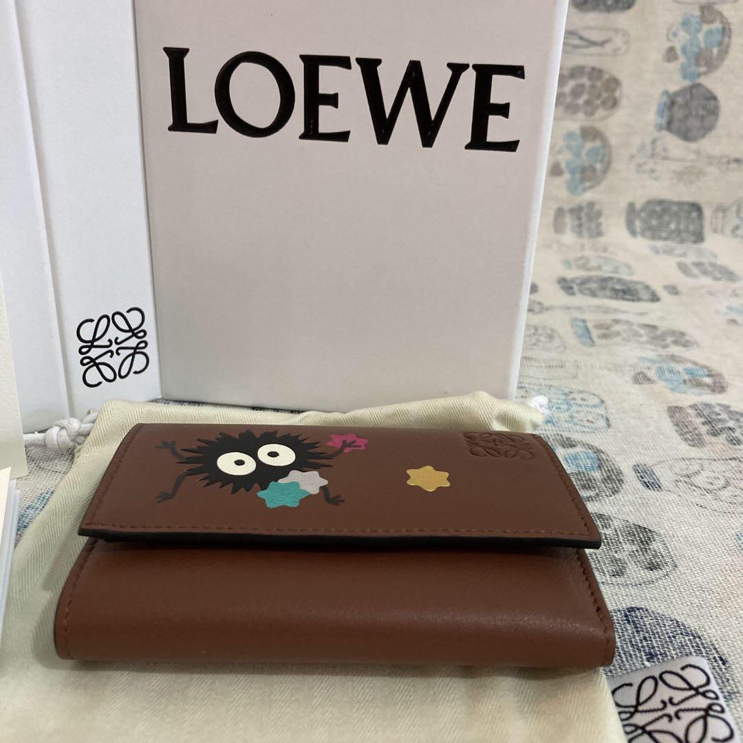ロエベ ジブリ 三つ折り財布 ロエベ ジブリ 三つ折り財布