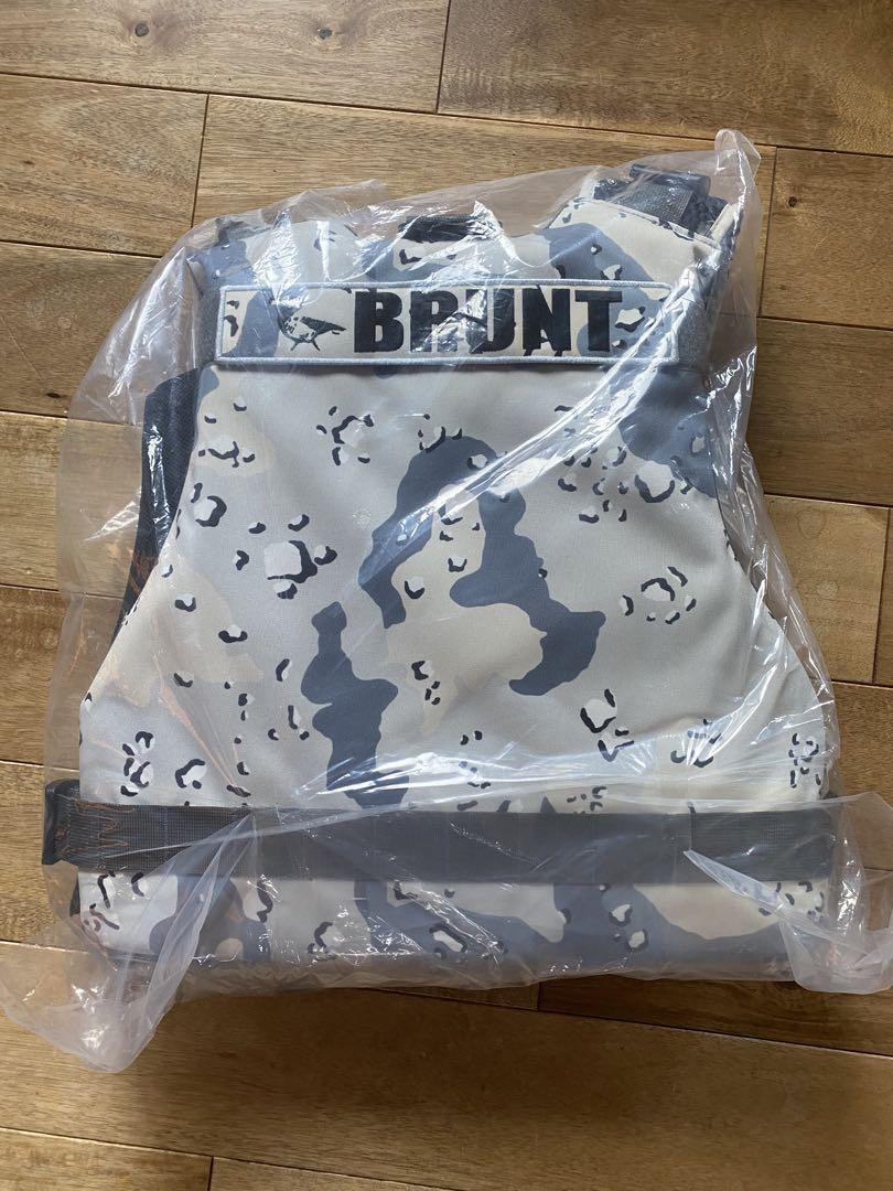 新品未使用 brunt ライフジャケット　夜チョコチップ