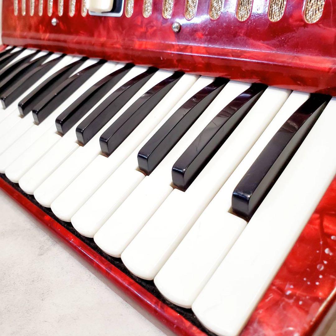 【希少モデル】ヤマハ アコーディオン 32鍵盤 S-32B 純正ハードケース付き 希少モデル】ヤマハ アコーディオン 32鍵盤 S-32B 純正ハード