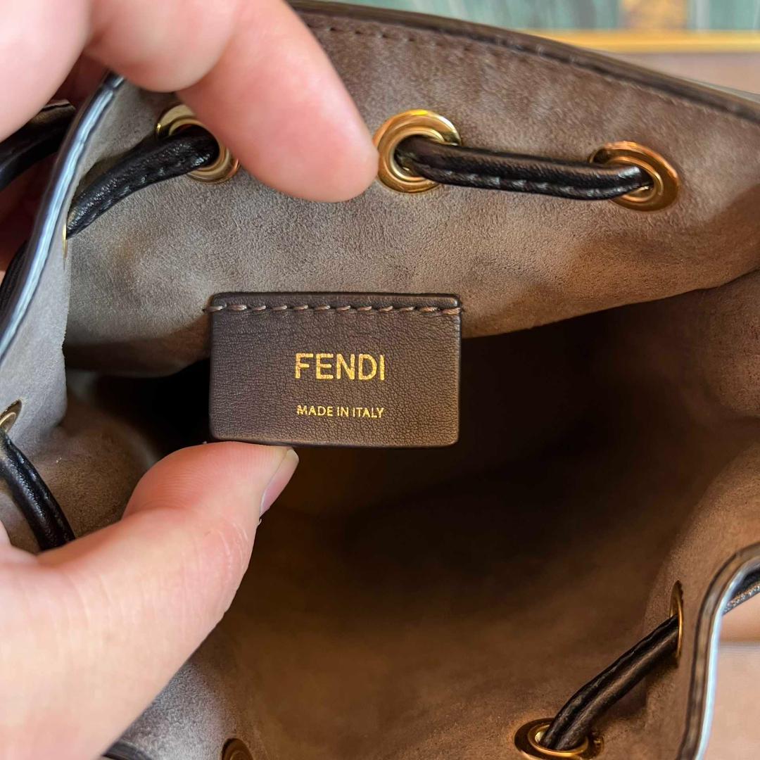 FENDI フェンディ ズッカ柄 モン トレゾール ブラウンレザー ミニ
