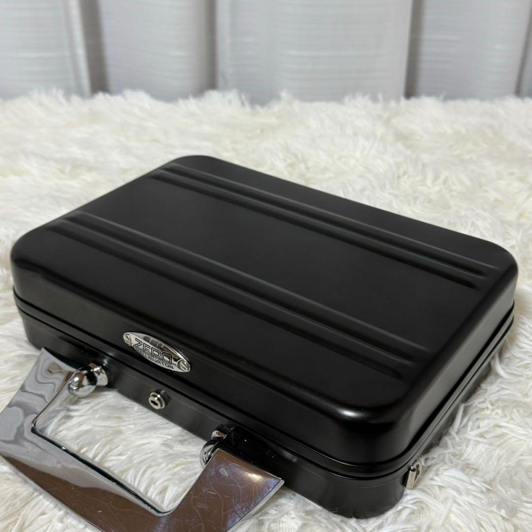 ⭐️美品⭐️ ゼロハリバートン ミニアタッシュケース アルミ ⭐️美品⭐️ ゼロハリバートン ミニアタッシュケース アルミ