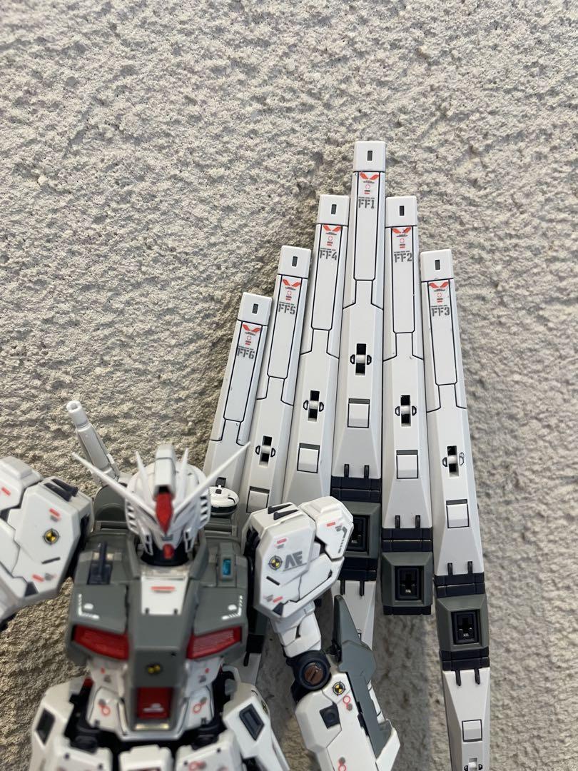 RG νガンダム　νガンダムファーストロット
