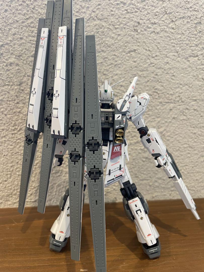 RG νガンダム　νガンダムファーストロット