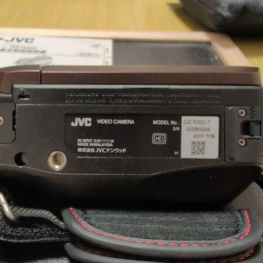 JVC ビデオカメラ EVERIO 32GB ブラウン GZ-R300-T Amazon.co.jp: JVC KENWOOD JVC ビデオカメラ EVERIO 防水 防塵