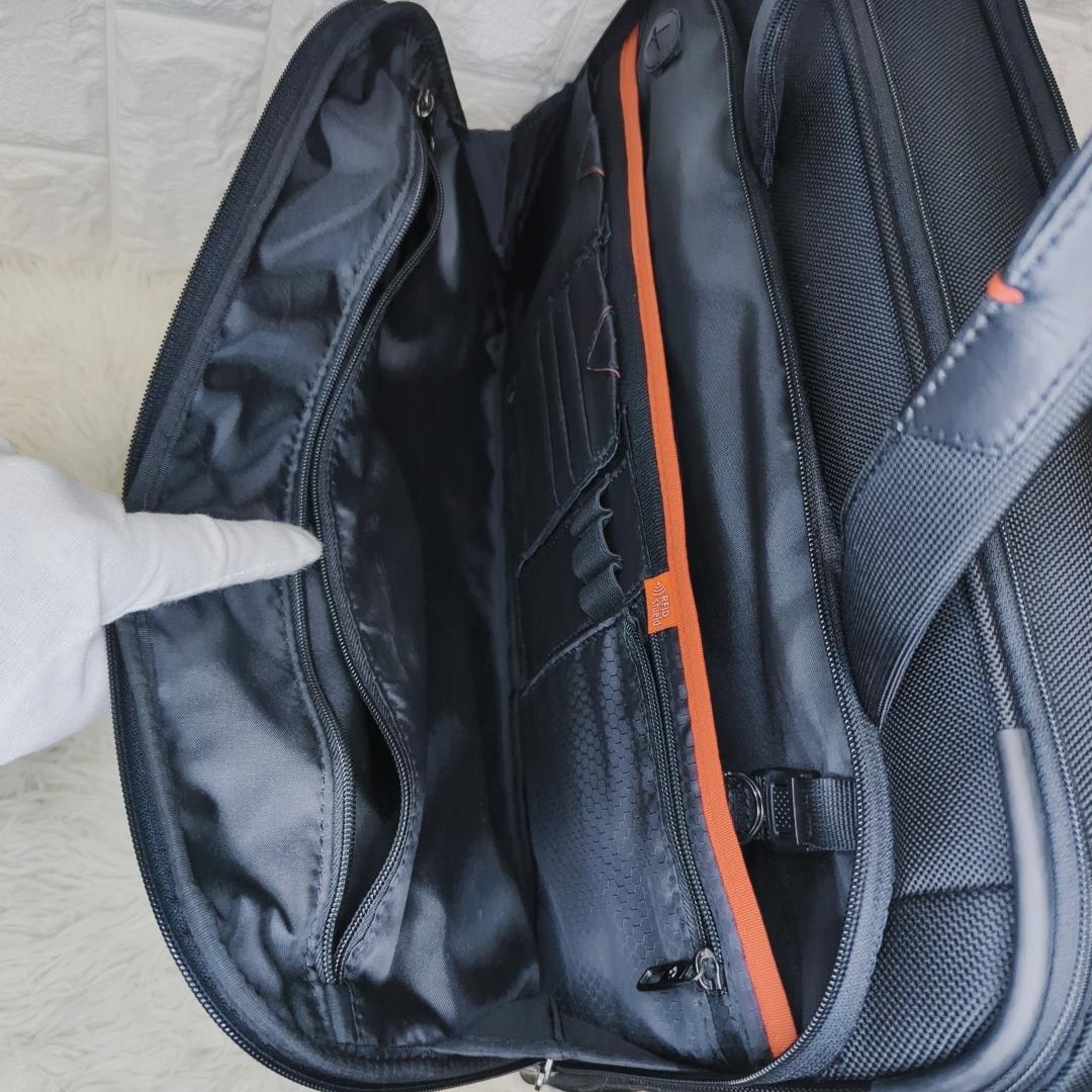 健【美品】Samsonite プロデラックス5 スピナートート