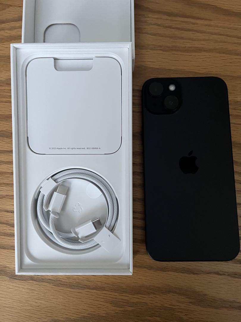 ほぼ未使用】iPhone 15 Plus 128GBブラック SIMフリーΩ