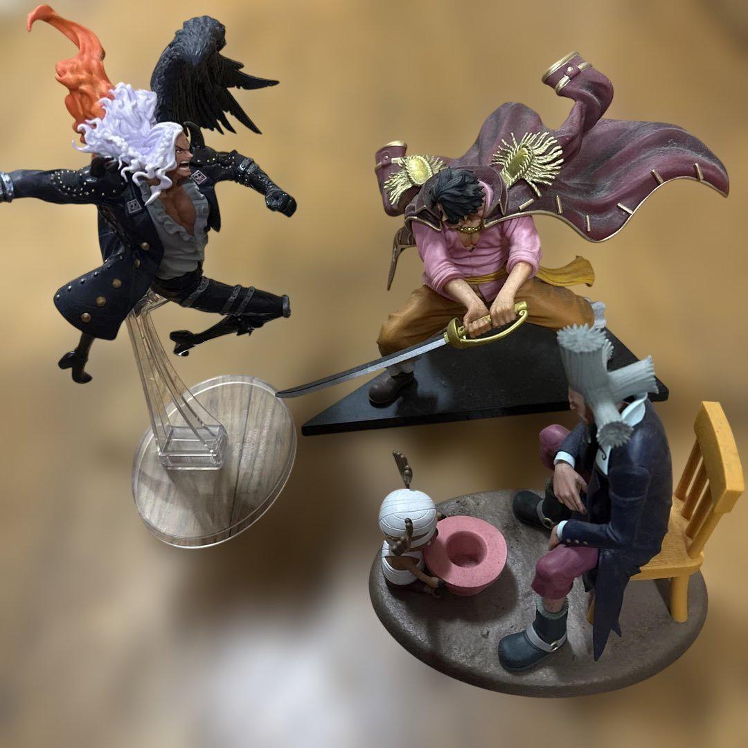 ONE PIECE フィギュア　ロジャー　キング　チョッパー　ドクターヒルルク