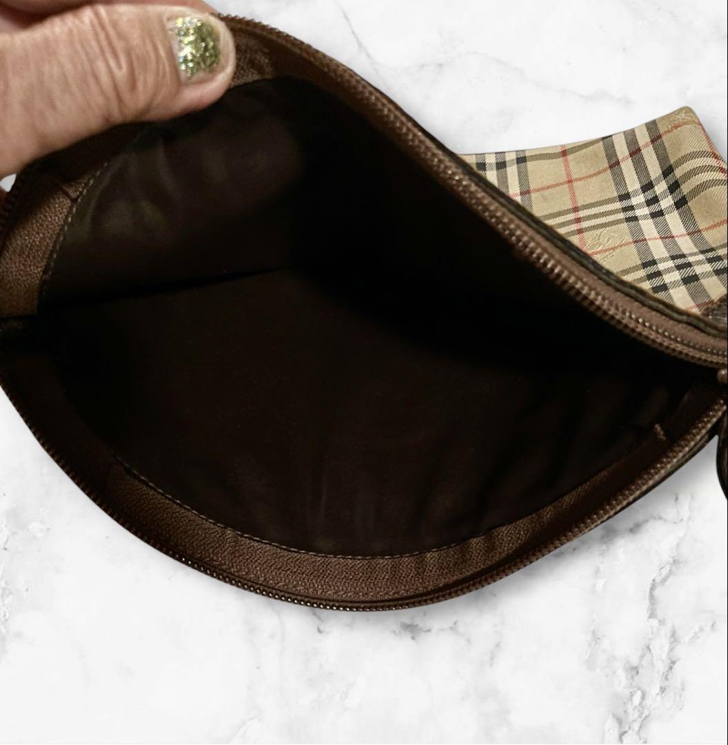 美品　バーバリー　BURBERRY　クラッチバッグ　ノバチェック 新品❤️ Burberrys バーバリーズ ノバチェック クラッチバッグ