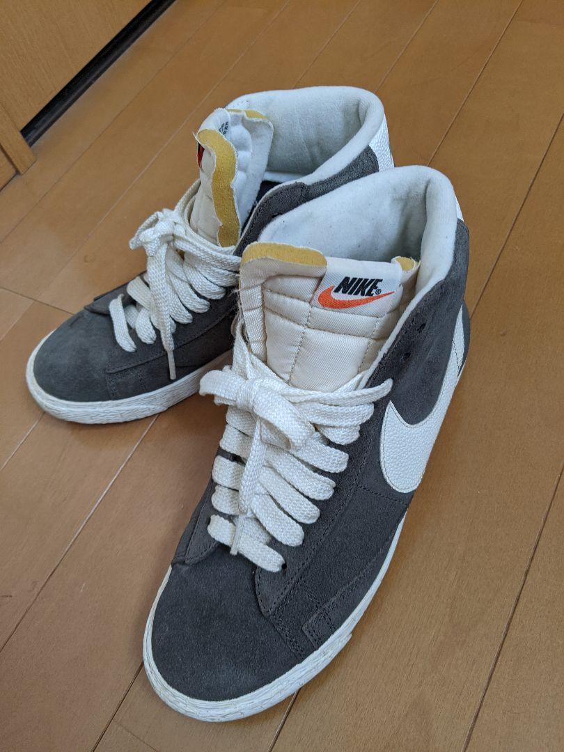 メルカリ Nike ナイキ ブレザーミッドスエードヴィンテージ スニーカー 2 700 中古や未使用のフリマ メルカリ Nike ナイキ ブレザーミッドスエードヴィンテージ スニーカー 2 700 中古や未使用のフリマ