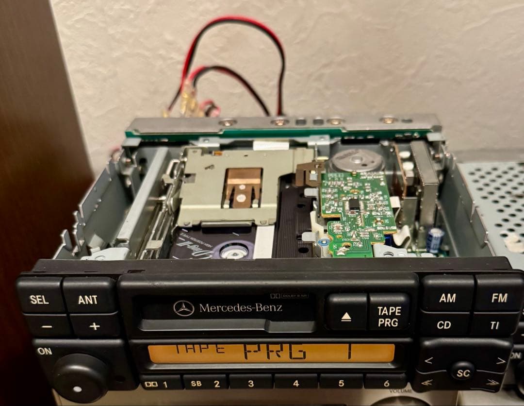 動作確認済整備品!旧車メルセデス純正カーオーディオW124 W140 R129 動作確認済整備品!旧車メルセデス純正カーオーディオW124 W140 R129