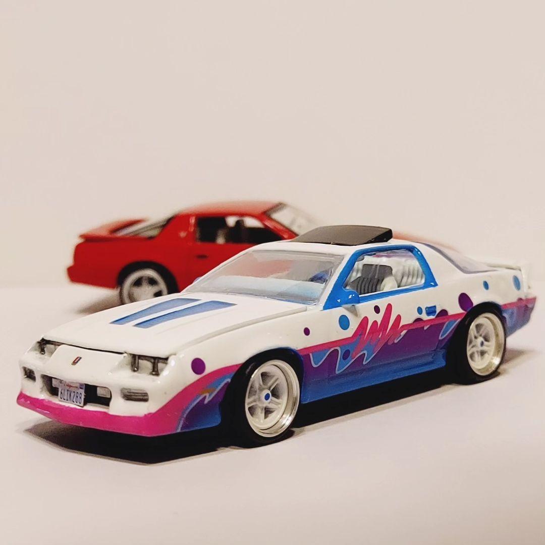 1/64　サンルーフ開閉スライド可能　 IROC Z 80s　精密ミニカー