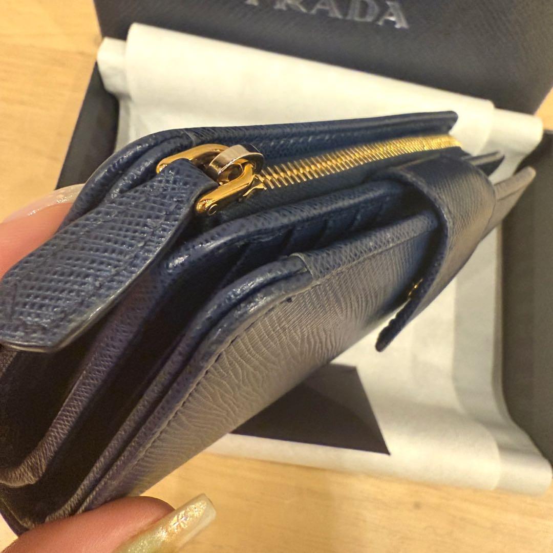 PRADA ネイビー サフィアーノレザー 二つ折り財布 PRADA ネイビー 二つ折り財布