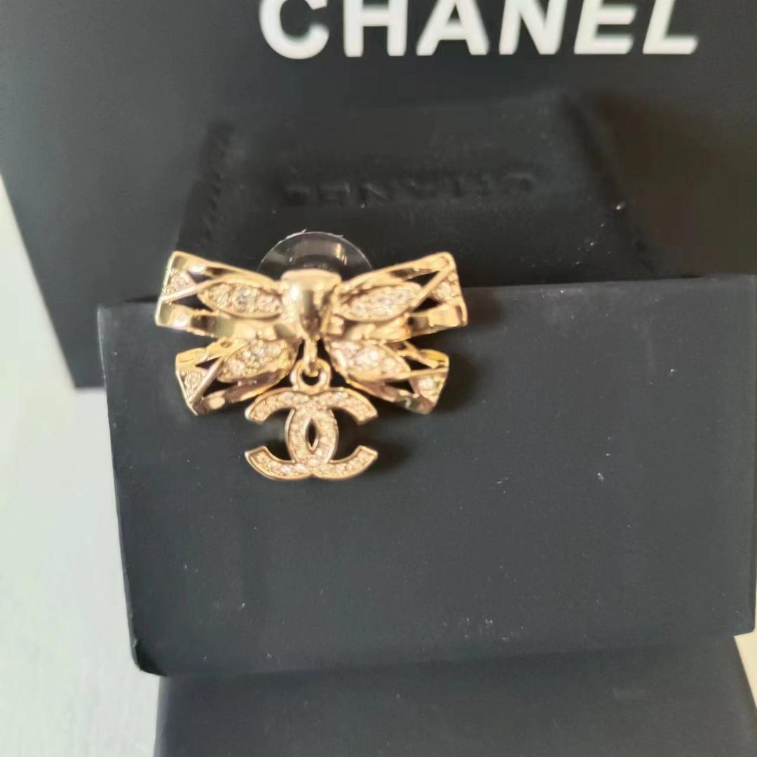CHANEL シャネル ピアス ゴールド CCロゴ リボン
