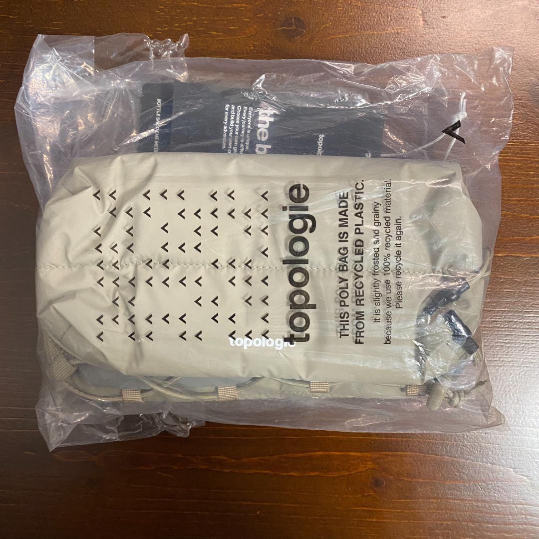 新品未使用❣️ topologie ボトルサコッシュ（ストラップ付き