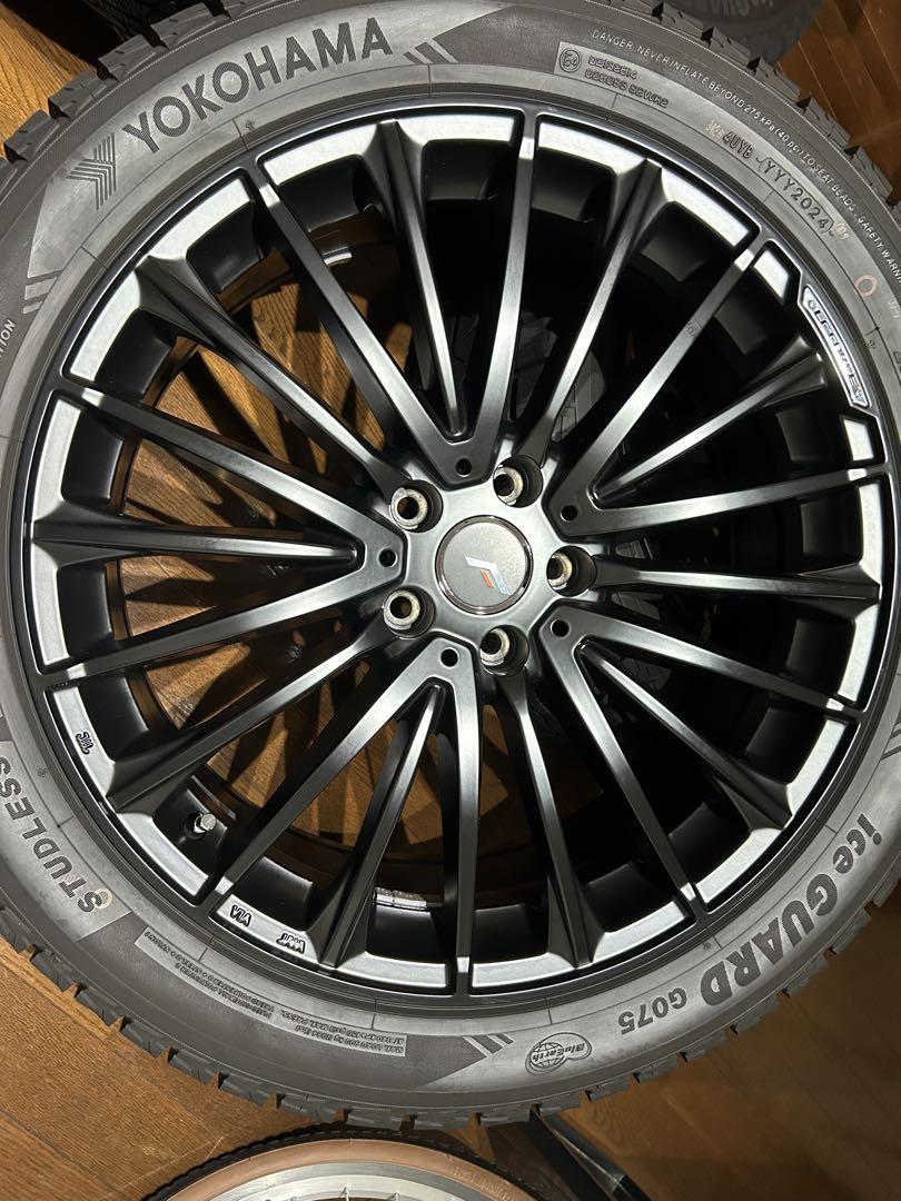 235/50 R20 スタッドレスタイヤ　20インチホイール