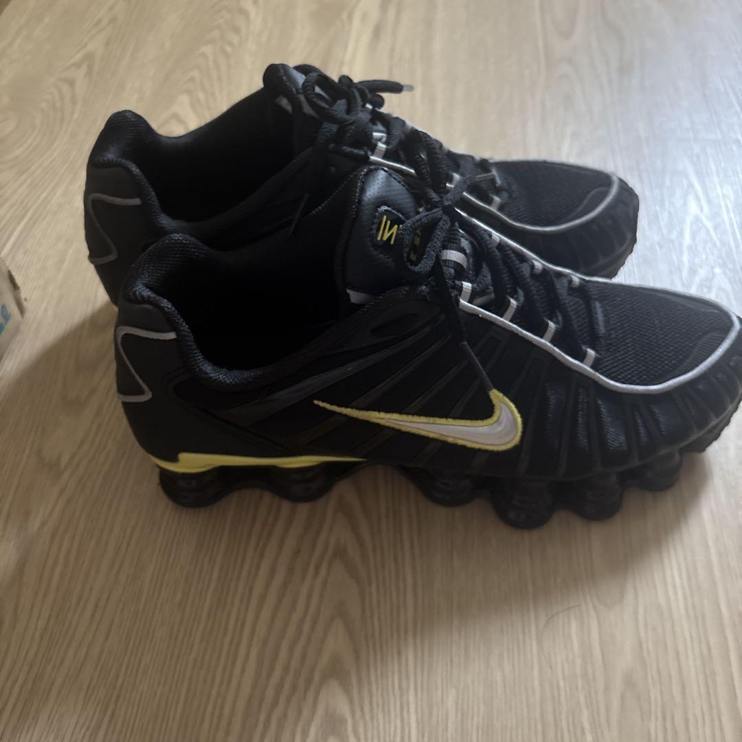 Nike Shox ブラック/イエロー NIKE Shox ブラック/イエロー 10.5