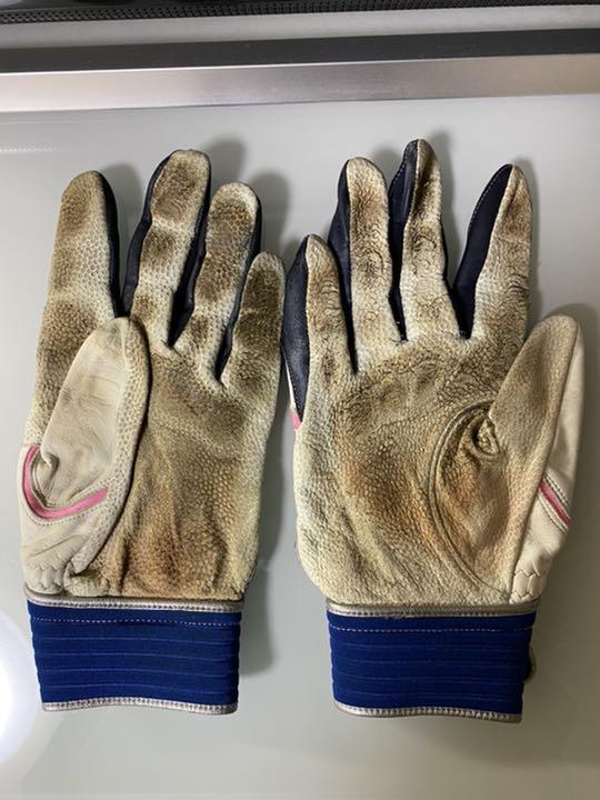 嶋基宏選手　実使用バッティンググローブ