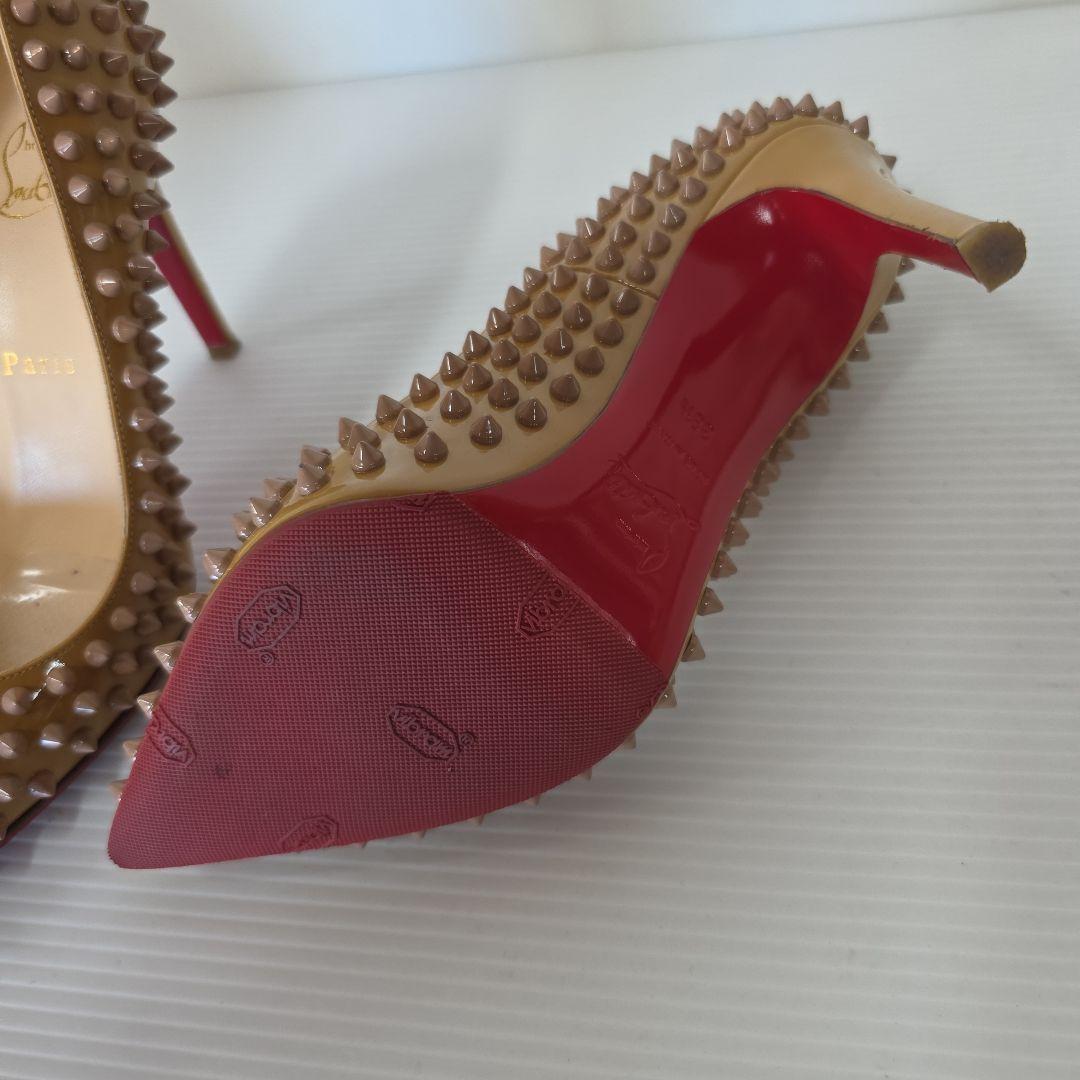 クリスチャン・ルブタン「ピガール」ポインテッドトゥパンプス