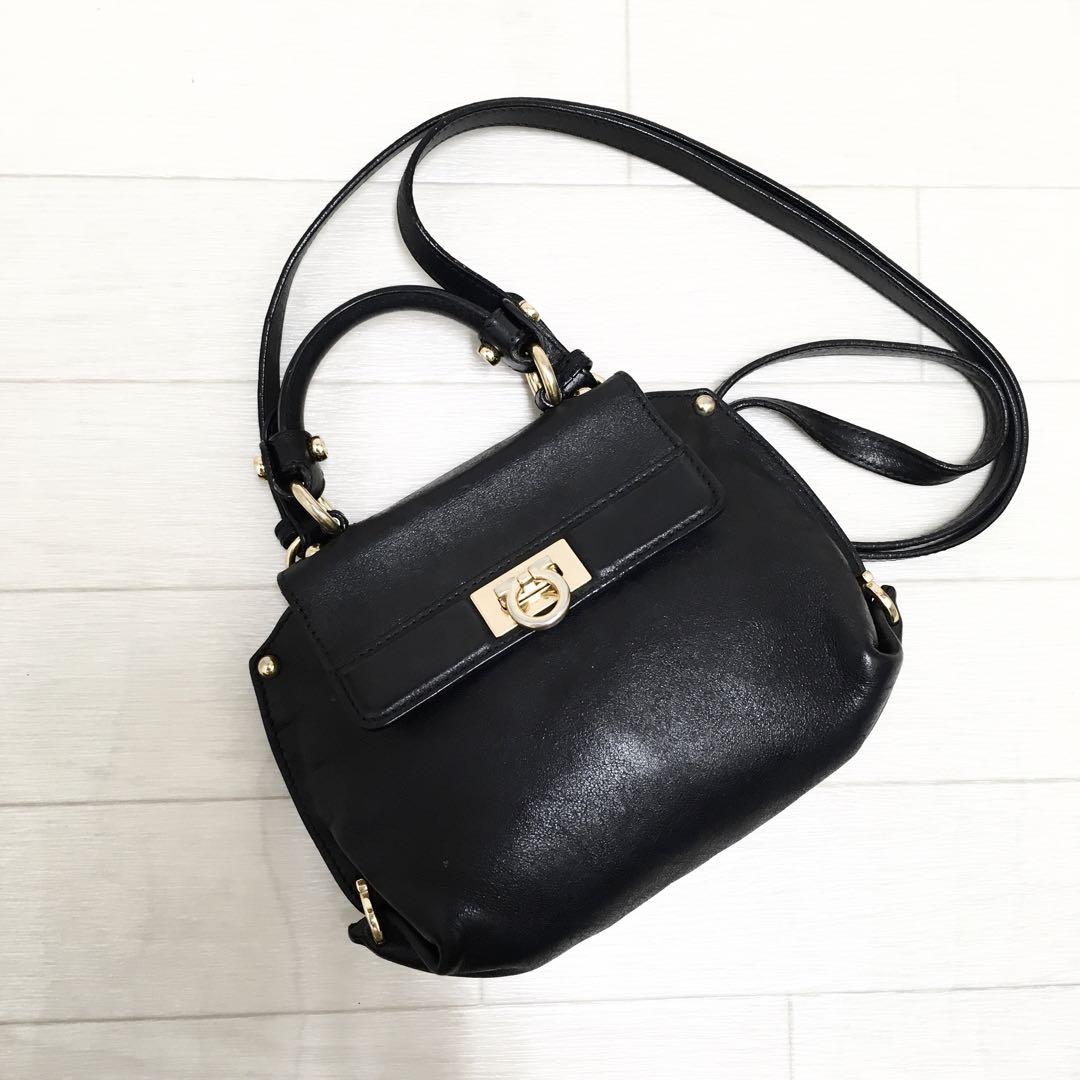 ☆良品・シリアル付☆FERRAGAMO ミニ ソフィア 2wayハンドバッグ