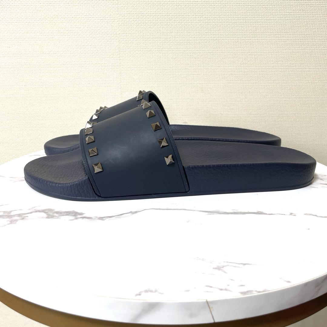 新品　VALENTINO 46 ロックスタッズ　ネイビー　サンダル　ビーチ