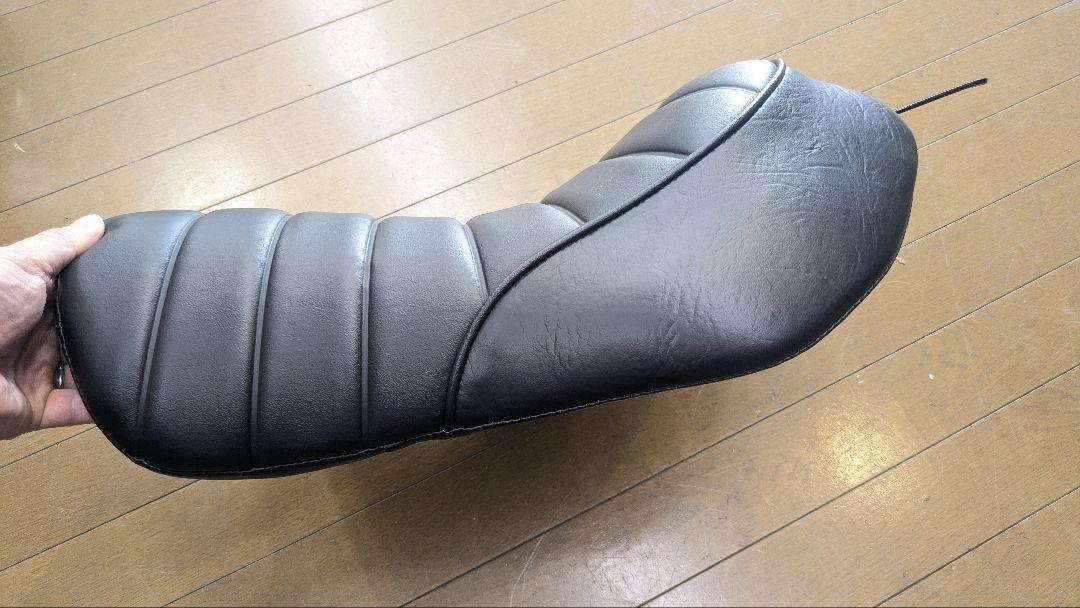 ハーレー純正　XL883Nアイアン　シート　52000195　美品　送料込み