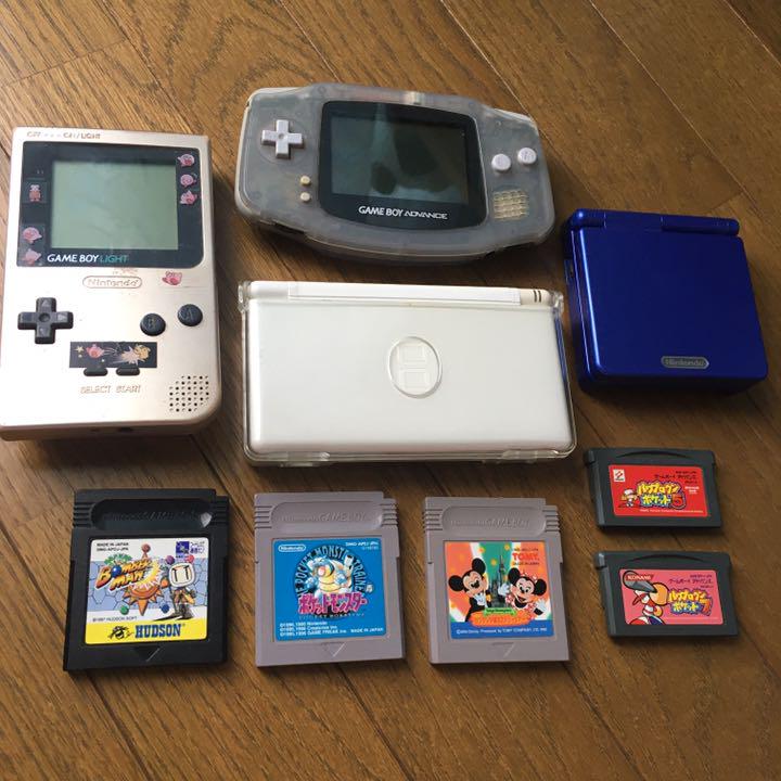ゲーム機4体 カセット5つセット