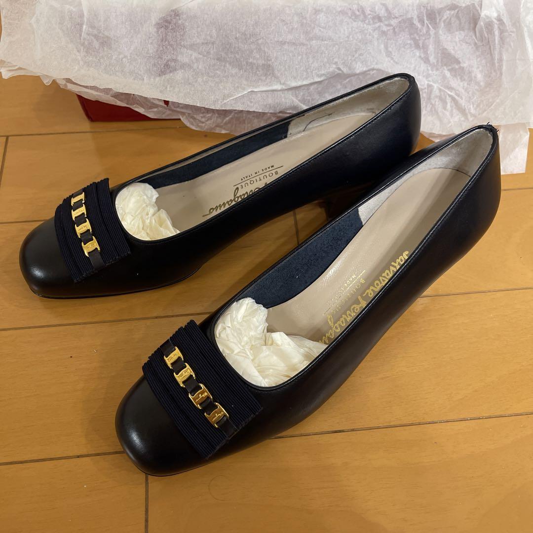 ✨フェラガモ✨新品未使用品　パンプス フェラガモパンプス新品未使用