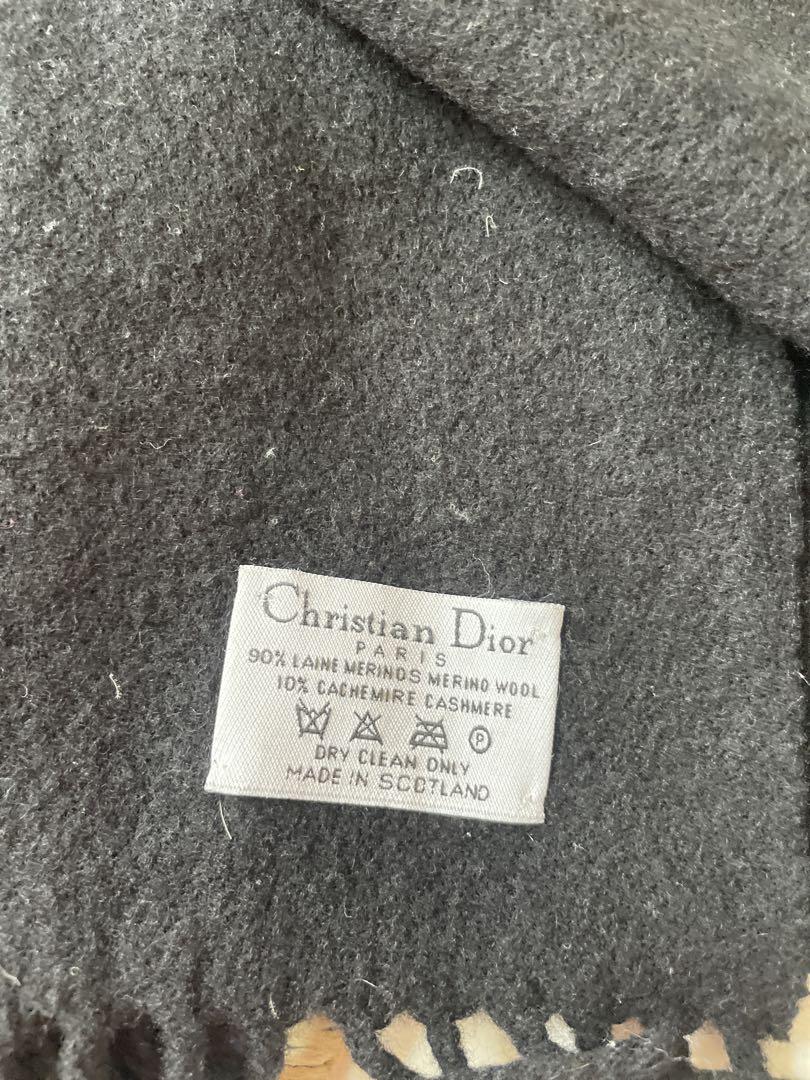 Christian Dior ロゴマフラー 黒と白
