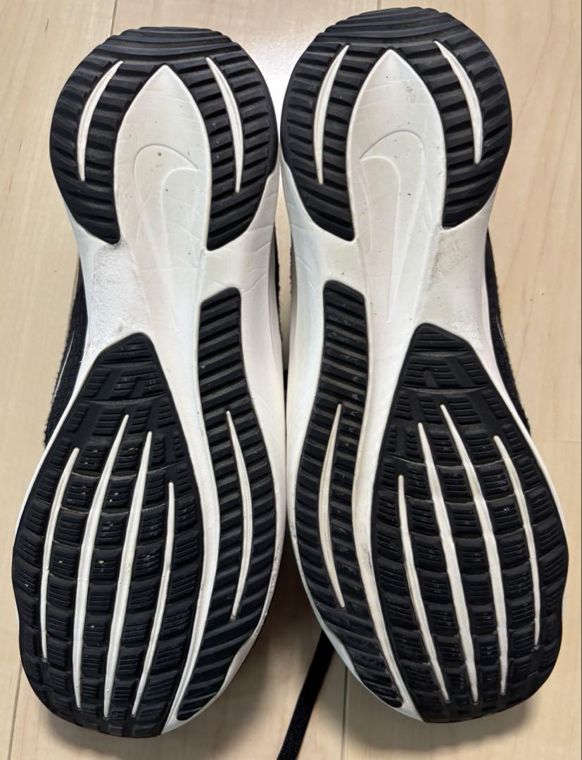 2足セット　NIKEランニングシューズ UnderArmourランニングシューズ