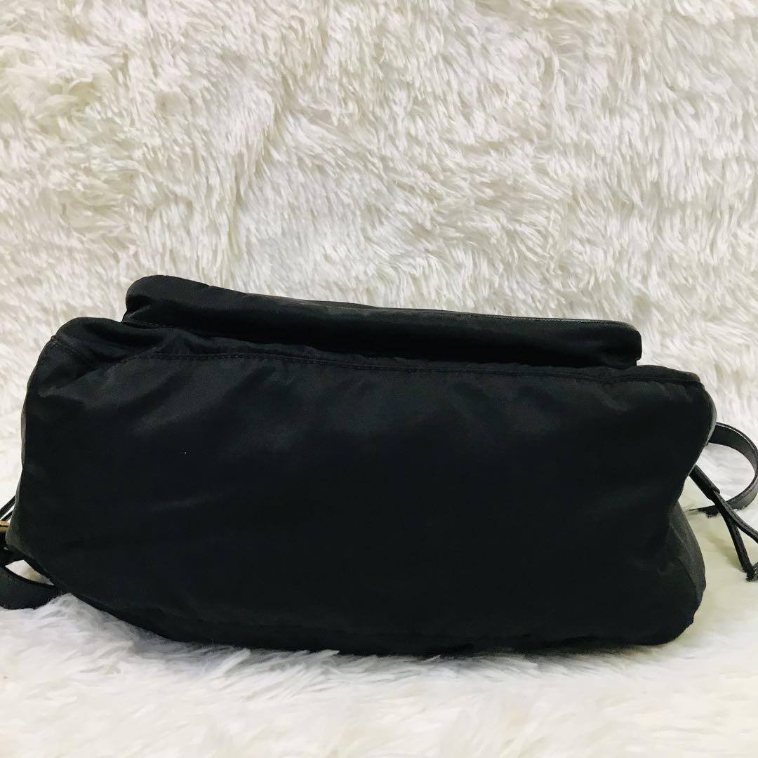 【極美品】プラダ ショルダーバッグ 2way ナイロン ゴールドロゴ 肩掛け 極美品】プラダ ショルダーバッグ ゴールドロゴ ナイロン ブラック