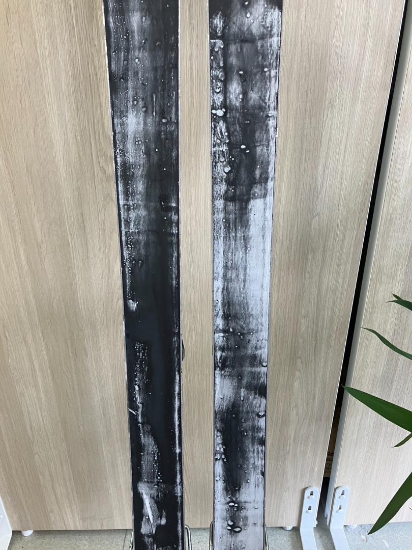 VOLANT POWER KARVE 188cm シルバー×レッド 冬 スポーツ