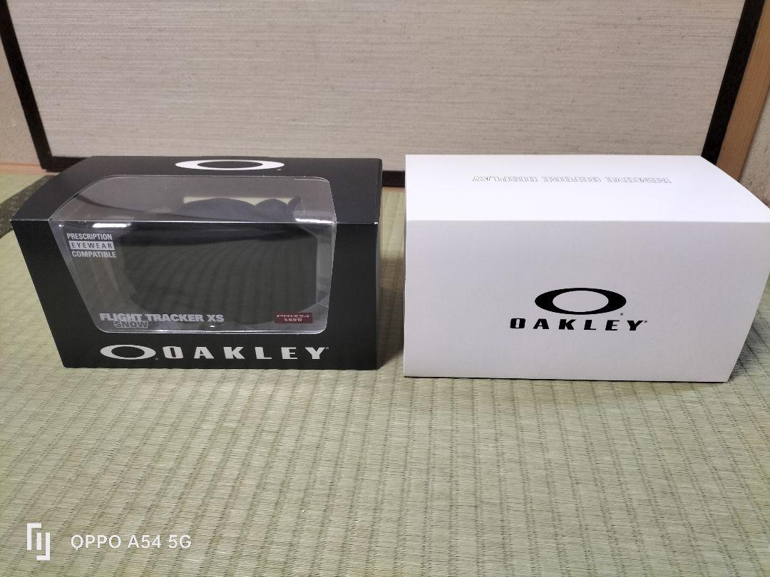 OAKLEY FLIGHT TRACKER フライトトラッカー XS