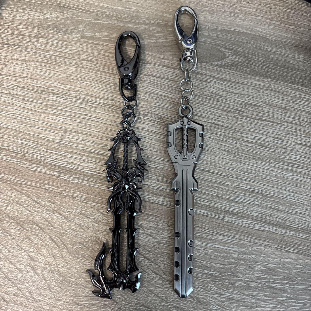 新品3個セット　キングダムハーツ　キーブレードキーホルダー　ブレイブハート他 KINGDOM HEARTS キーブレード キーホルダー ブレイブハート