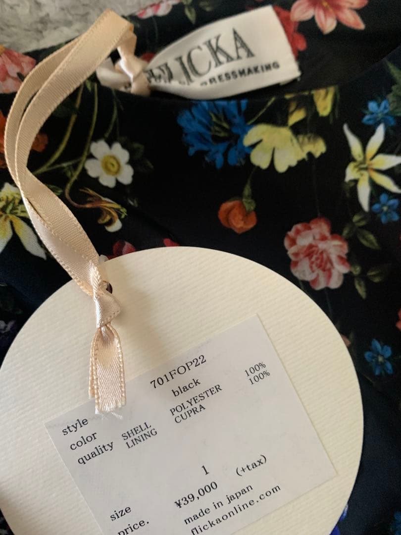 新品 FLICKA フラワーノースリーブワンピース 黒 花柄 サイズ1