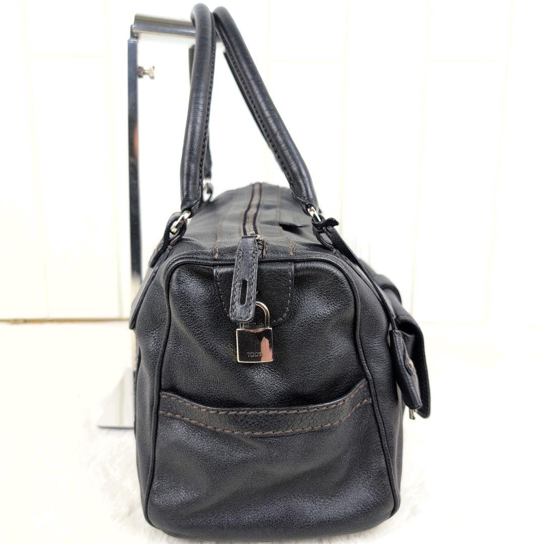 美品✨TOD'S ハンドバッグ ミニボストン カデナ レザー ブラック 美品✨TOD'S ハンドバッグ ミニボストン カデナ レザー ブラック