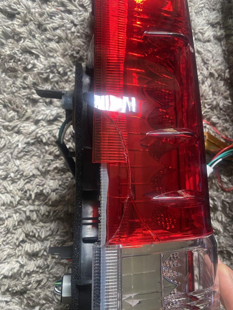 ハイエース　純正タイプ　LEDテール　4〜7型　200系　テールランプ　ジャンク
