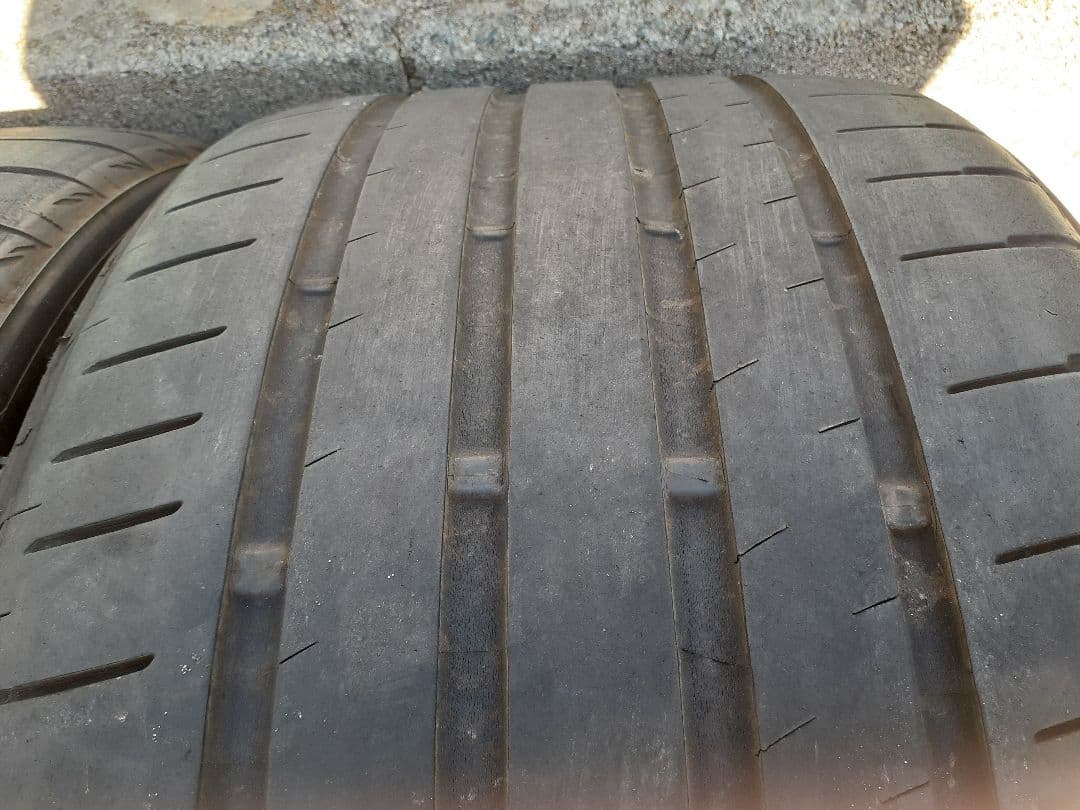 ブリジストン　ポテンザ　285 30R 21インチ　2本