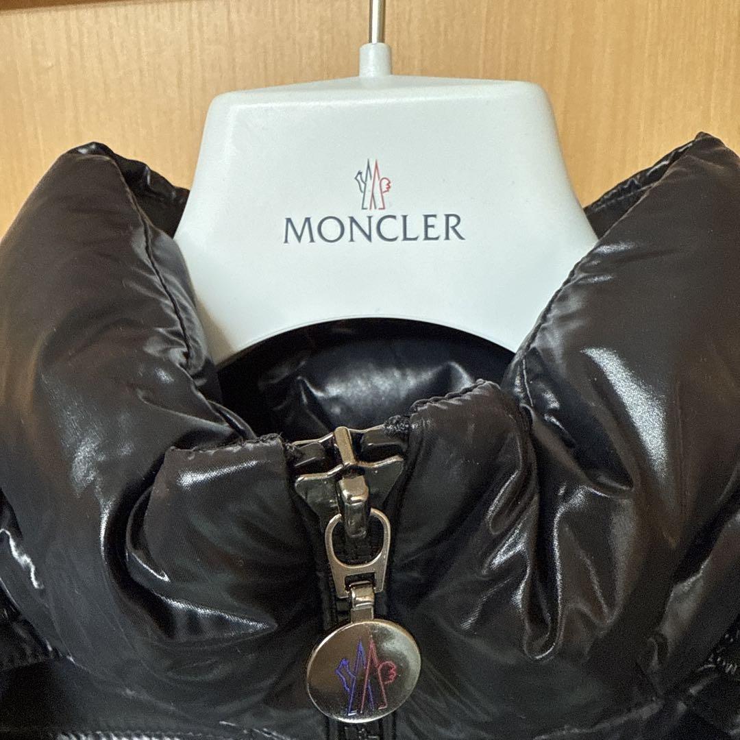 ❤ MONCLER