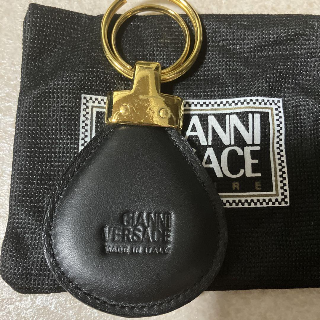 GIANNI VERSACE ブラックレザー キーホルダー