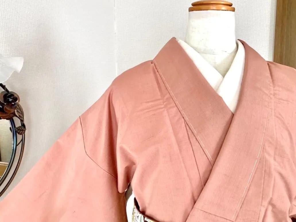 未使用美品 正絹紬着物 温かみある優しいお色合い はんなりと癒され紬 未使用美品 正絹紬着物 温かみある優しいお色合い はんなりと癒され紬