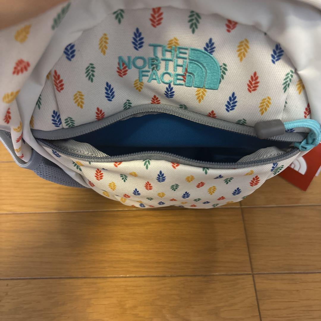 新品未使用品　ザノースフェイス スモールデイ キッズ リュック