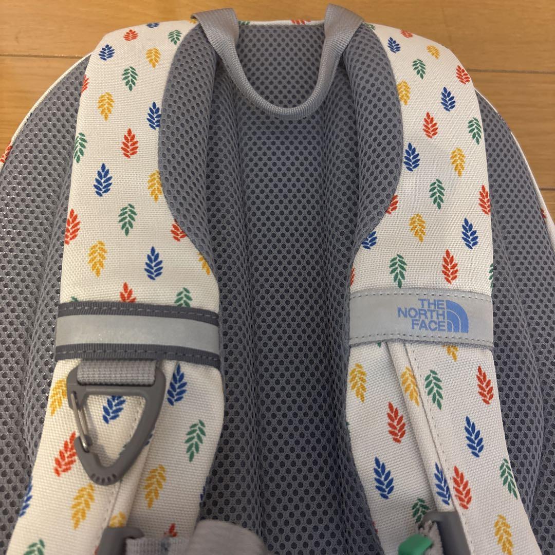 新品未使用品　ザノースフェイス スモールデイ キッズ リュック