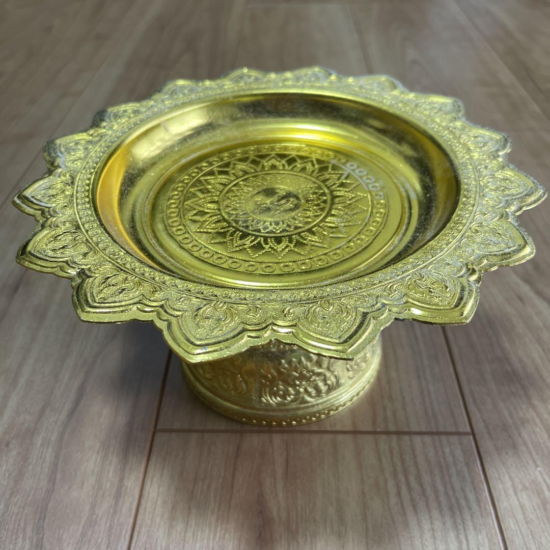 金色の金属製皿 約20cm タイバンコク海外購入品2010年代仏教